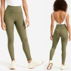 Everlane the Performance leggings Dark Olive,  used but in excellent condition